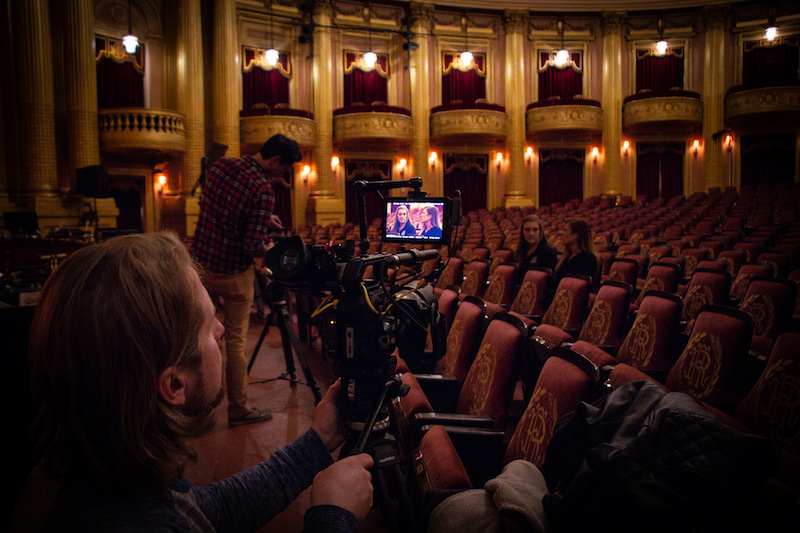 DW Crew Preps for an Interview