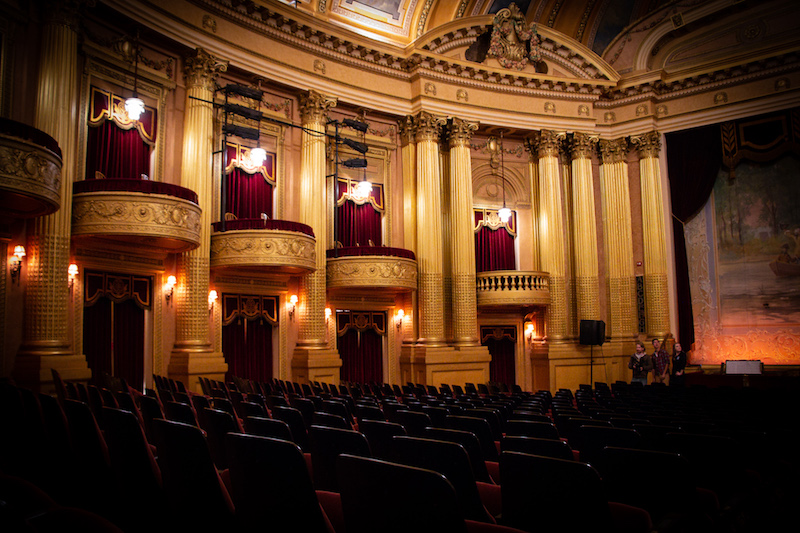 Looking at Al. Ringling Theatre